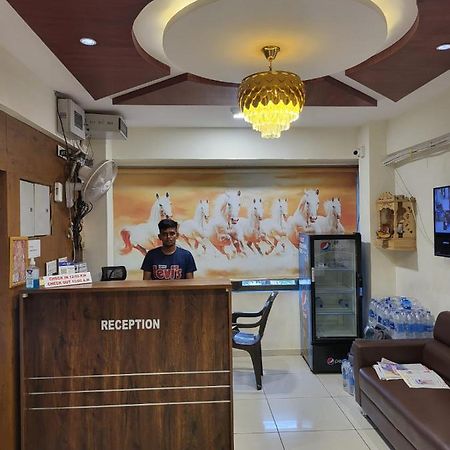 Hotel Shreeji'S Gandhinagar Ngoại thất bức ảnh